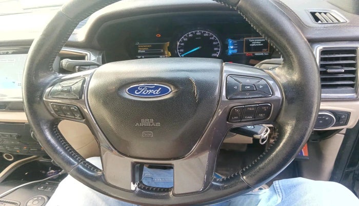 2017 Ford Endeavour TITANIUM 3.2 4X4 AT, Diesel, Automatic, 1,65,346 km, interior