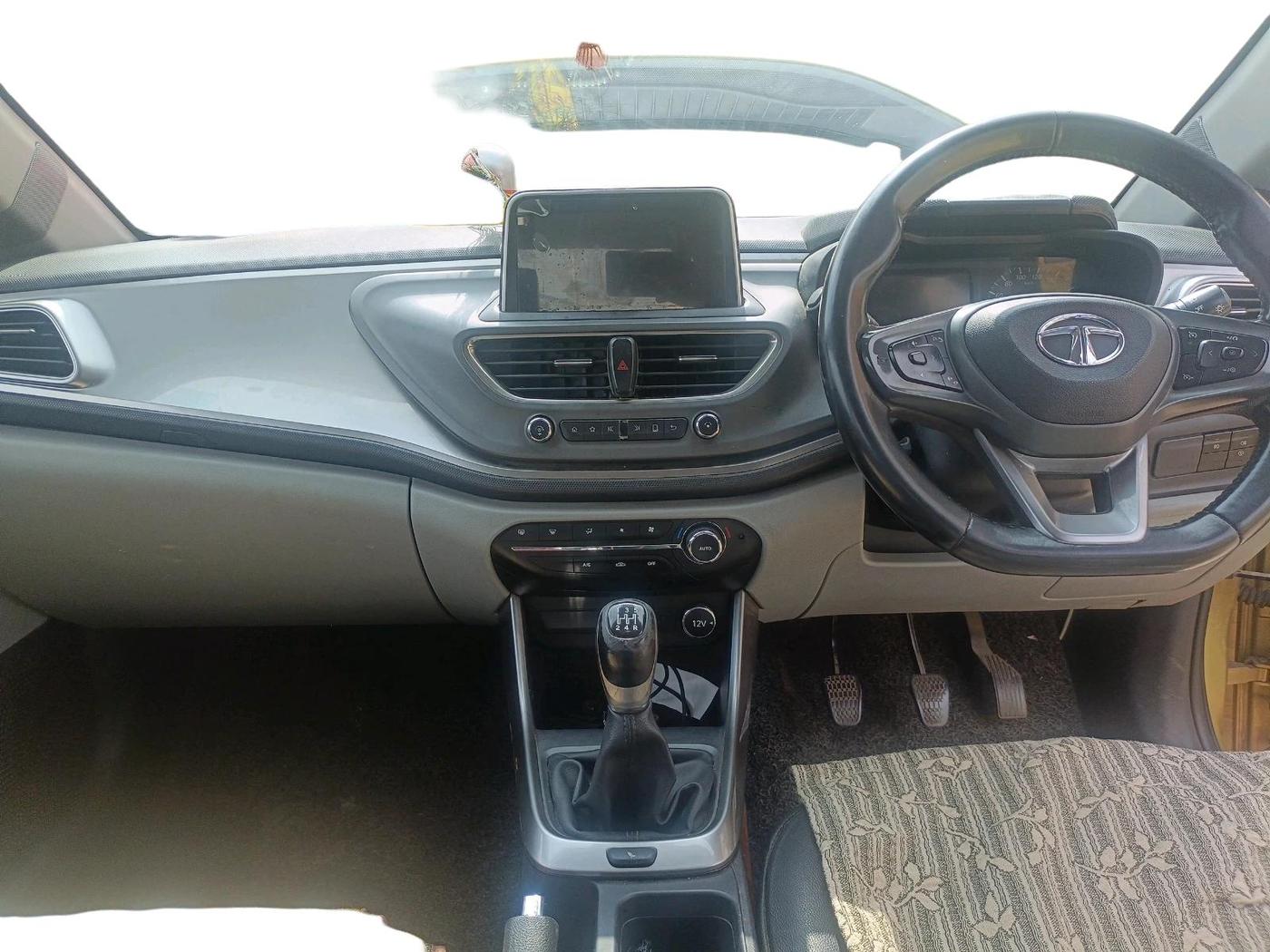 2020 Tata ALTROZ XZ PETROL, Petrol, Manual, 52,112 km, interior