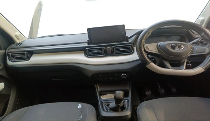 2025 Tata PUNCH PURE MT CNG, CNG, Manual, 18,468 km, interior