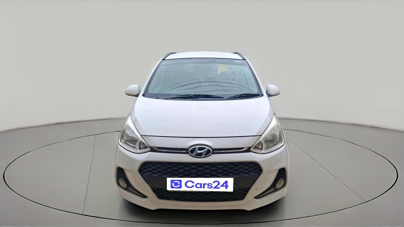 2017 Hyundai Grand i10 SPORTZ (O) AT 1.2 KAPPA VTVT, CNG, Automatic, 67,666 km, exterior