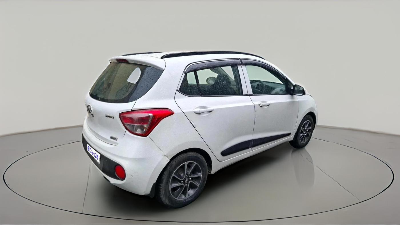 2017 Hyundai Grand i10 SPORTZ (O) AT 1.2 KAPPA VTVT, CNG, Automatic, 67,666 km, exterior