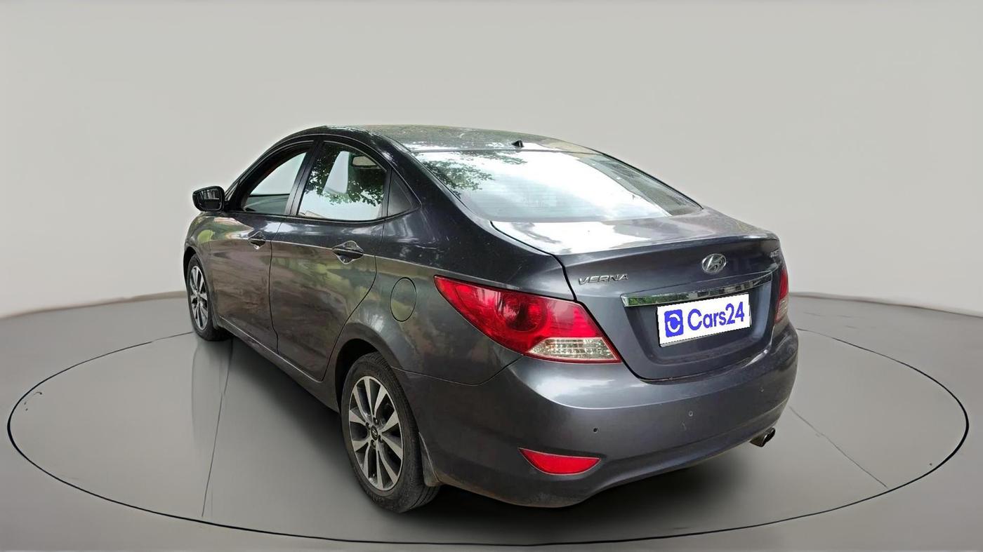 2014 Hyundai Verna FLUIDIC 1.6 CRDI SX, Diesel, Manual, 93,692 km, exterior