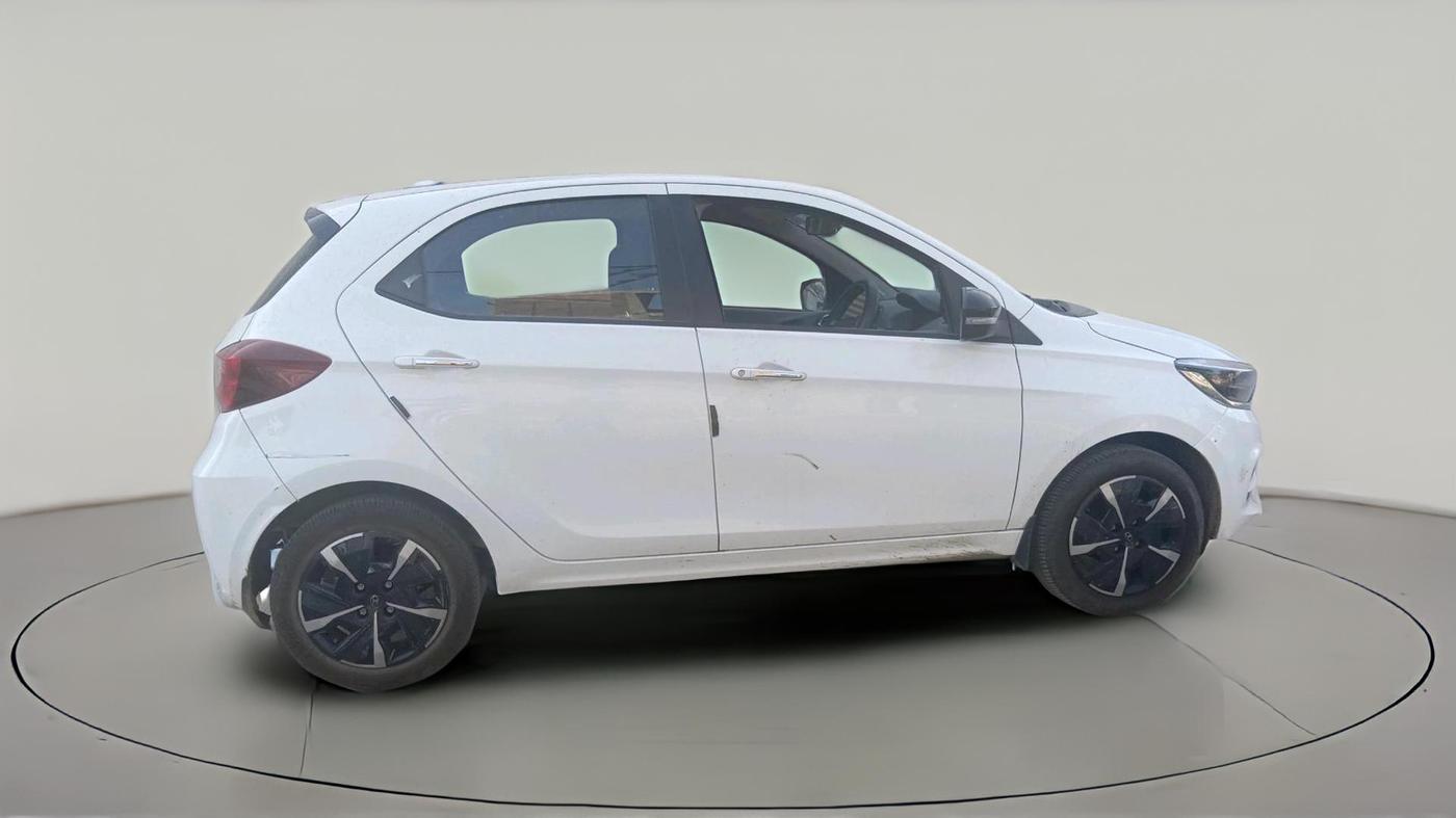 2025 Tata Tiago XZ PETROL, Petrol, Manual, 8,192 km, exterior