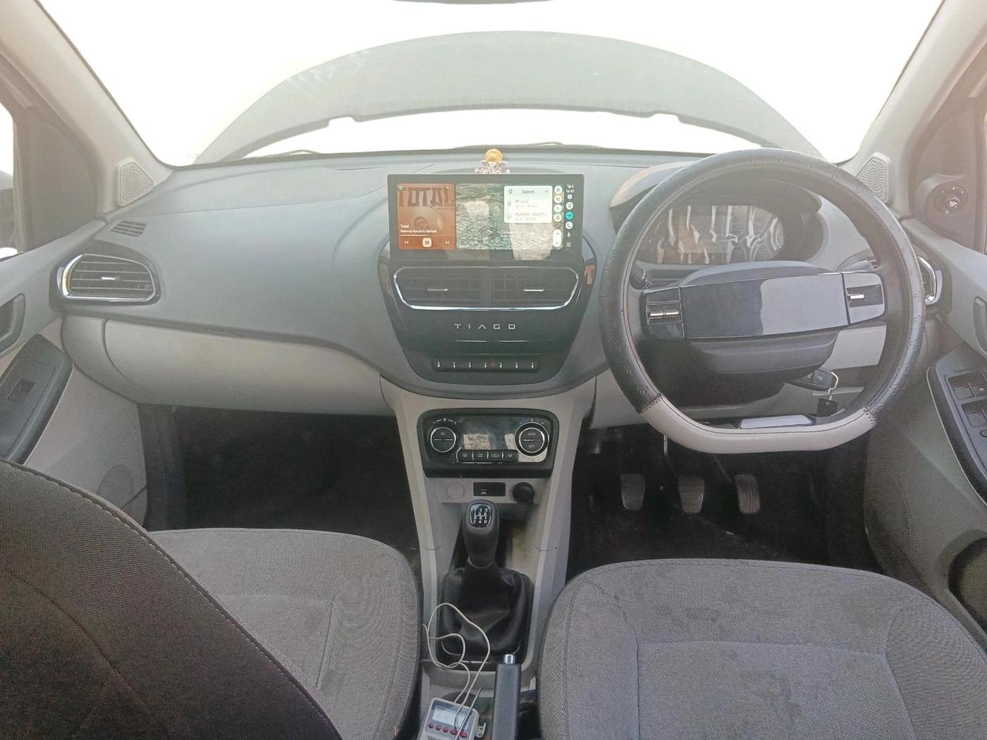2025 Tata Tiago XZ PETROL, Petrol, Manual, 8,192 km, interior