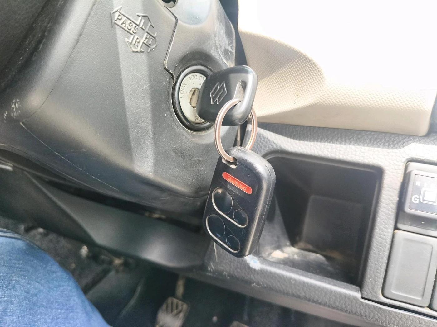2013 Maruti Wagon R 1.0 LXI, Petrol, Manual, 93,010 km, interior