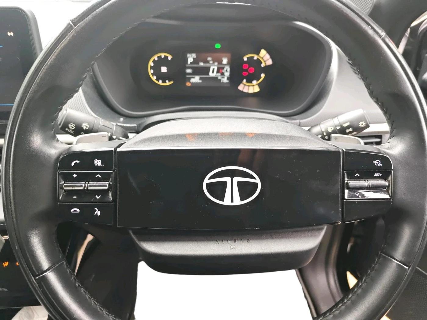 2025 Tata NEXON Creative Plus S 1.2 Revotron 7DCA Dark Edition, Petrol, Automatic, 2,895 km, interior