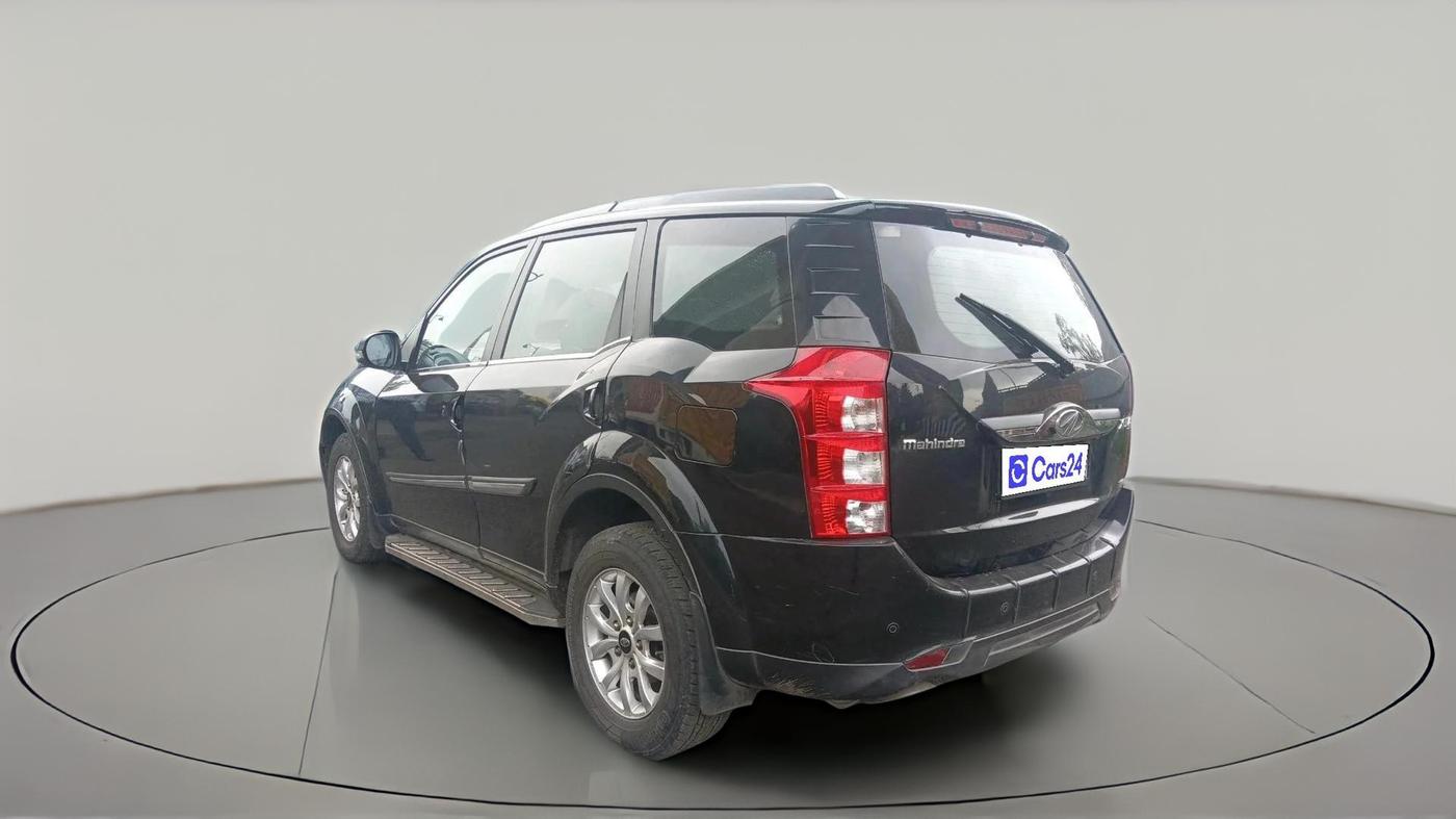 2015 Mahindra XUV500 W10, Diesel, Manual, 1,78,715 km, exterior