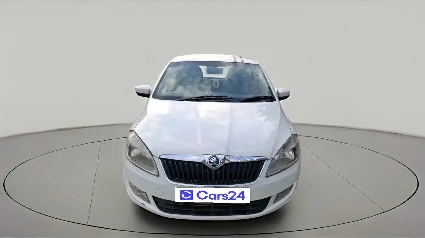 2014 Skoda Rapid ELEGANCE 1.6 TDI CR MT, Diesel, Manual, 77,472 km, exterior