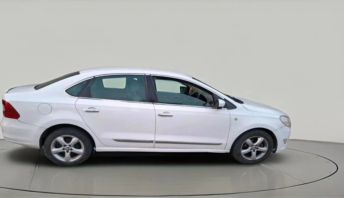 2014 Skoda Rapid ELEGANCE 1.6 TDI CR MT, Diesel, Manual, 77,472 km, exterior