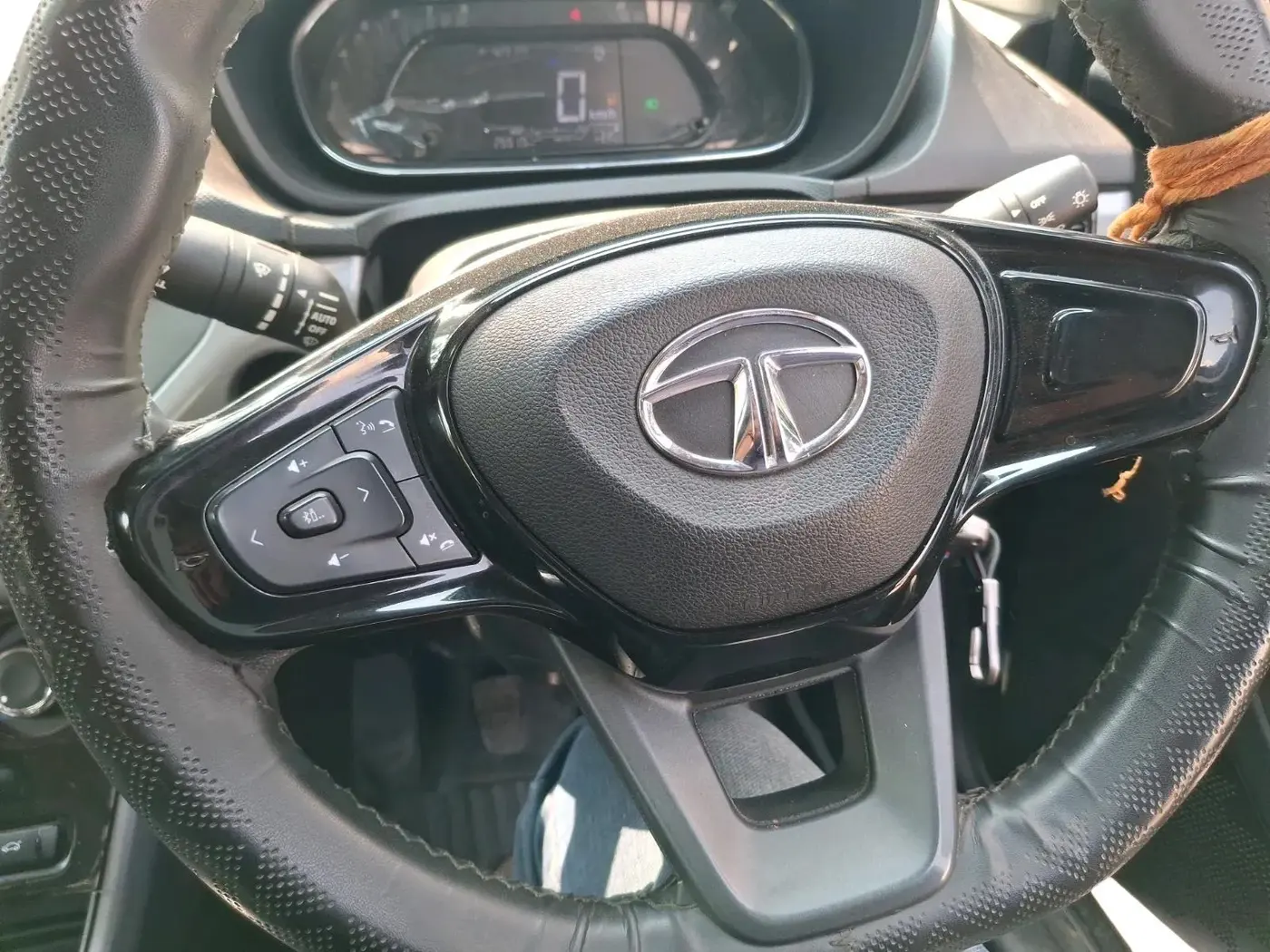 2022 Tata NEXON XM SUNROOF PETROL, CNG, Manual, 25,519 km, interior