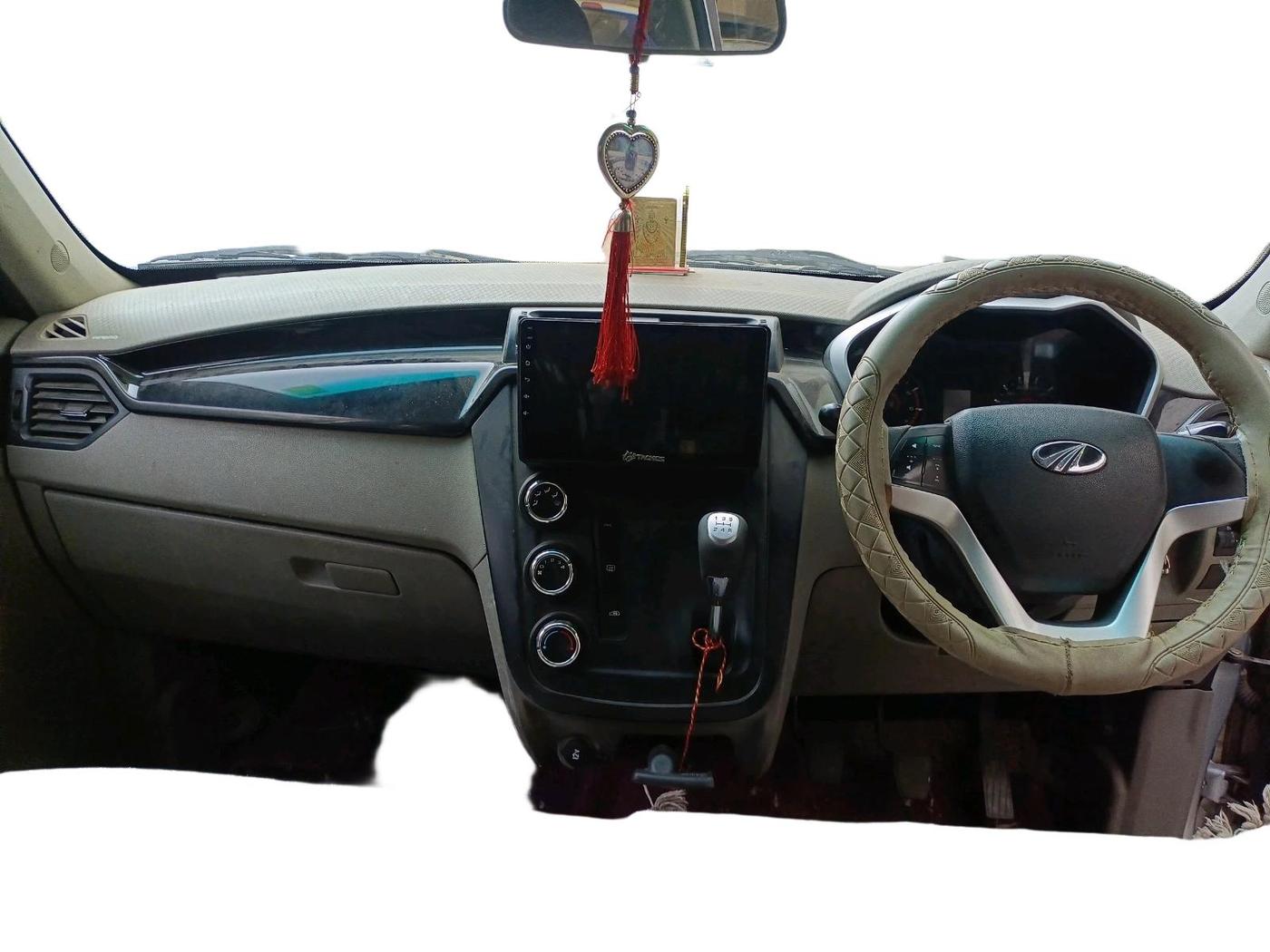2016 Mahindra Kuv100 K8 6 STR, Petrol, Manual, 88,050 km, interior