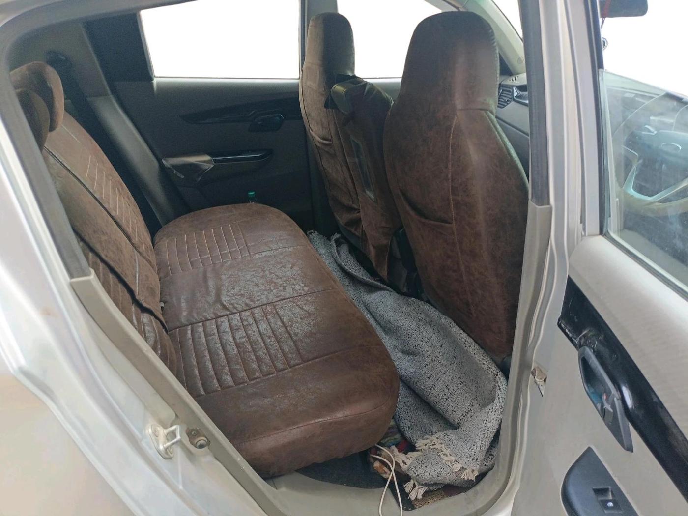 2016 Mahindra Kuv100 K8 6 STR, Petrol, Manual, 88,050 km, interior