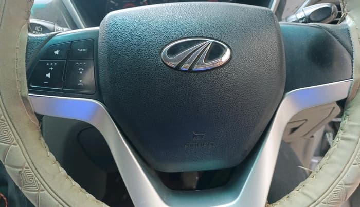 2016 Mahindra Kuv100 K8 6 STR, Petrol, Manual, 88,050 km, interior
