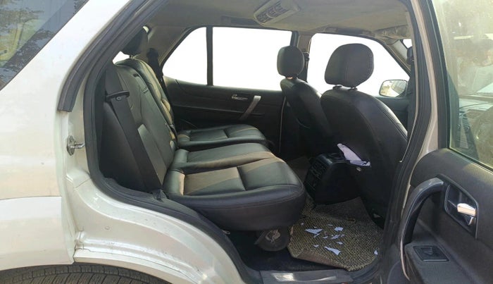 2018 Tata Safari Storme 2.2 VX 4X2, Diesel, Manual, 1,52,000 km, interior