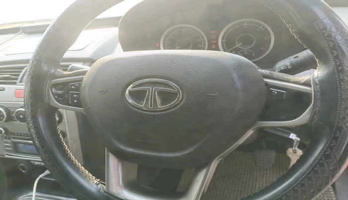 2018 Tata Safari Storme 2.2 VX 4X2, Diesel, Manual, 1,52,000 km, interior
