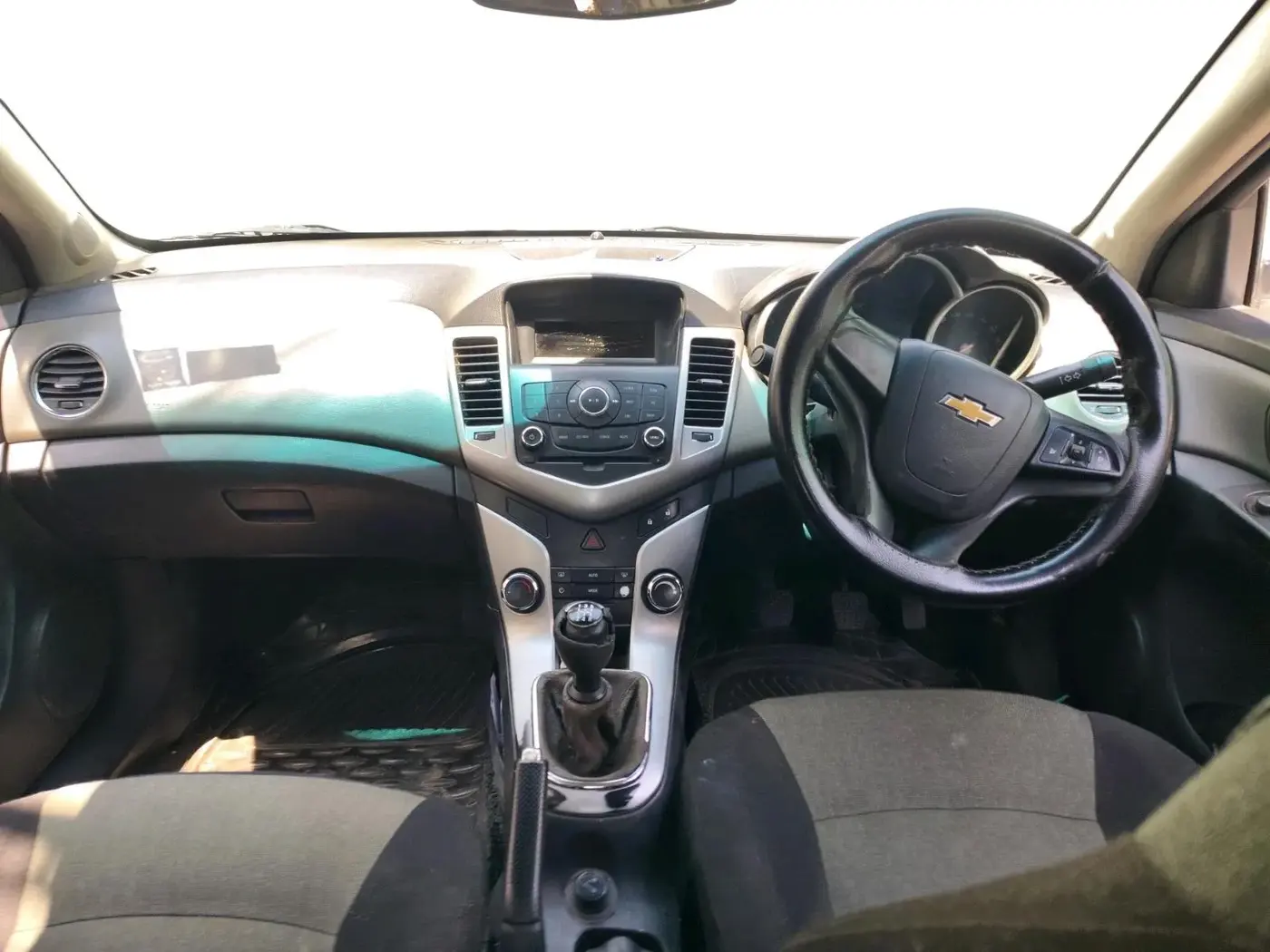 2011 Chevrolet Cruze LT, Diesel, Manual, 1,35,002 km, interior