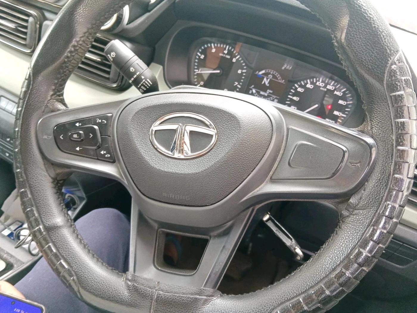 2022 Tata PUNCH ADVENTURE AMT, Petrol, Automatic, 39,434 km, interior