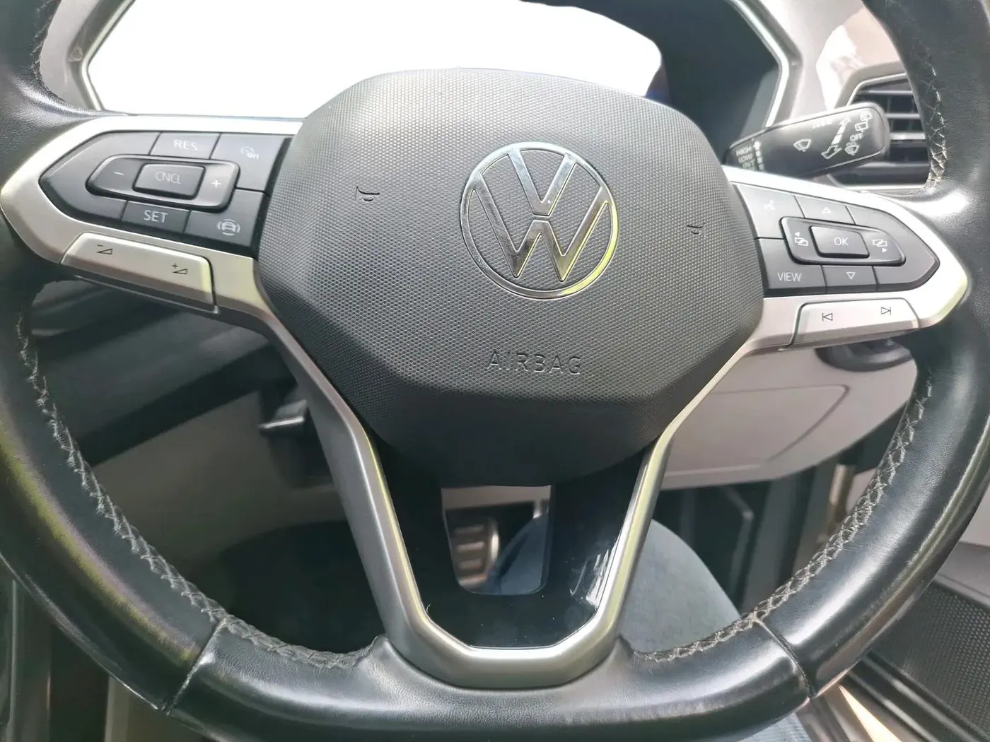 2022 Volkswagen TAIGUN TOPLINE 1.0 TSI AT, Petrol, Automatic, 94,893 km, interior