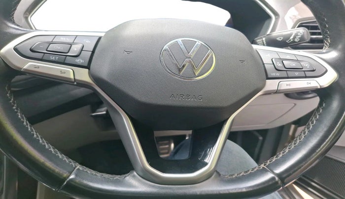 2022 Volkswagen TAIGUN TOPLINE 1.0 TSI AT, Petrol, Automatic, 94,893 km, interior