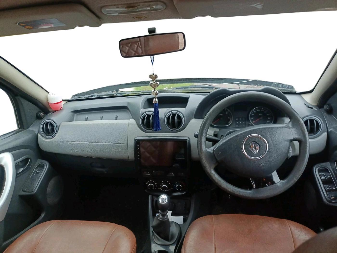 2014 Renault Duster 110 PS RXL DIESEL, Diesel, Manual, 78,350 km, interior