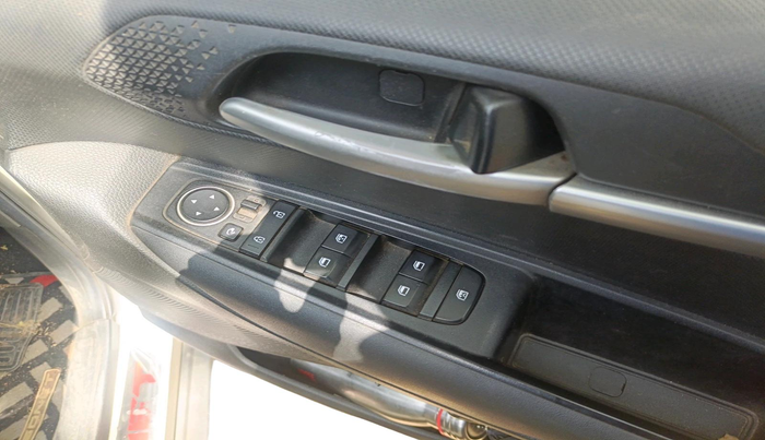 2021 KIA SONET HTK PLUS 1.5 AT, Diesel, Automatic, 1,31,000 km, interior