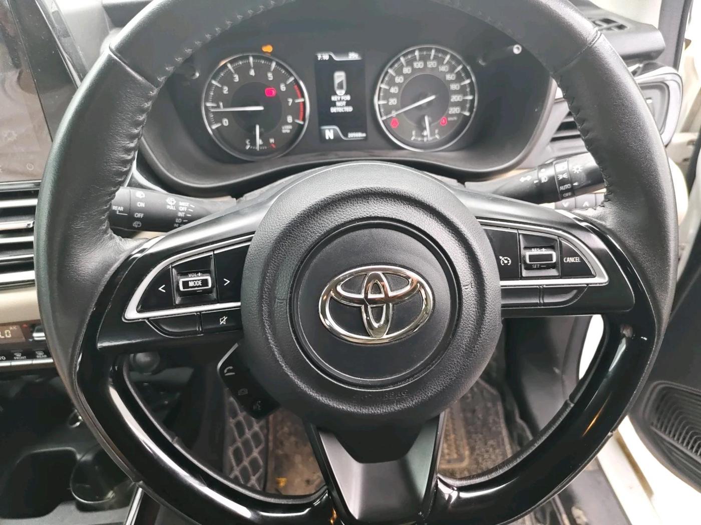 2023 Toyota Glanza V AMT, Petrol, Automatic, 20,568 km, interior