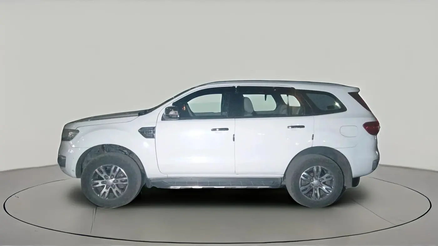 2017 Ford Endeavour TITANIUM 3.2 4X4 AT, Diesel, Automatic, 1,44,710 km, exterior