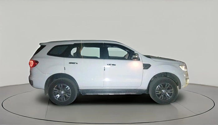 2017 Ford Endeavour TITANIUM 3.2 4X4 AT, Diesel, Automatic, 1,44,710 km, exterior