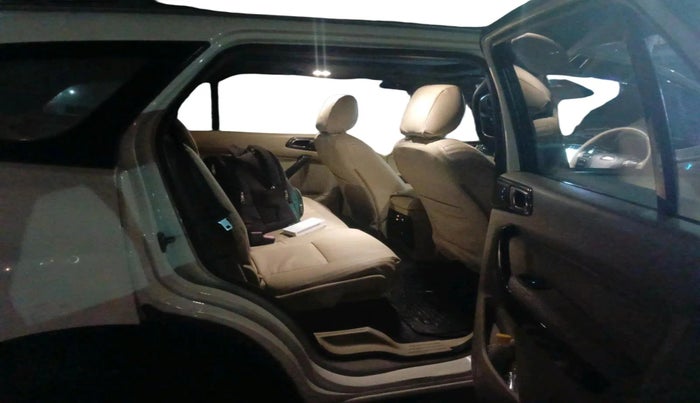 2017 Ford Endeavour TITANIUM 3.2 4X4 AT, Diesel, Automatic, 1,44,710 km, interior