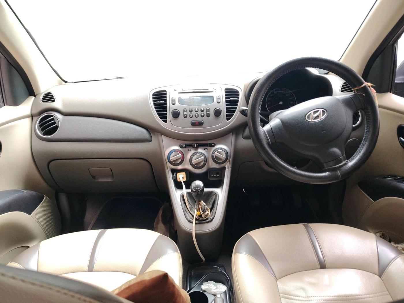 2012 Hyundai i10 SPORTZ 1.2, Petrol, Manual, 55,460 km, interior