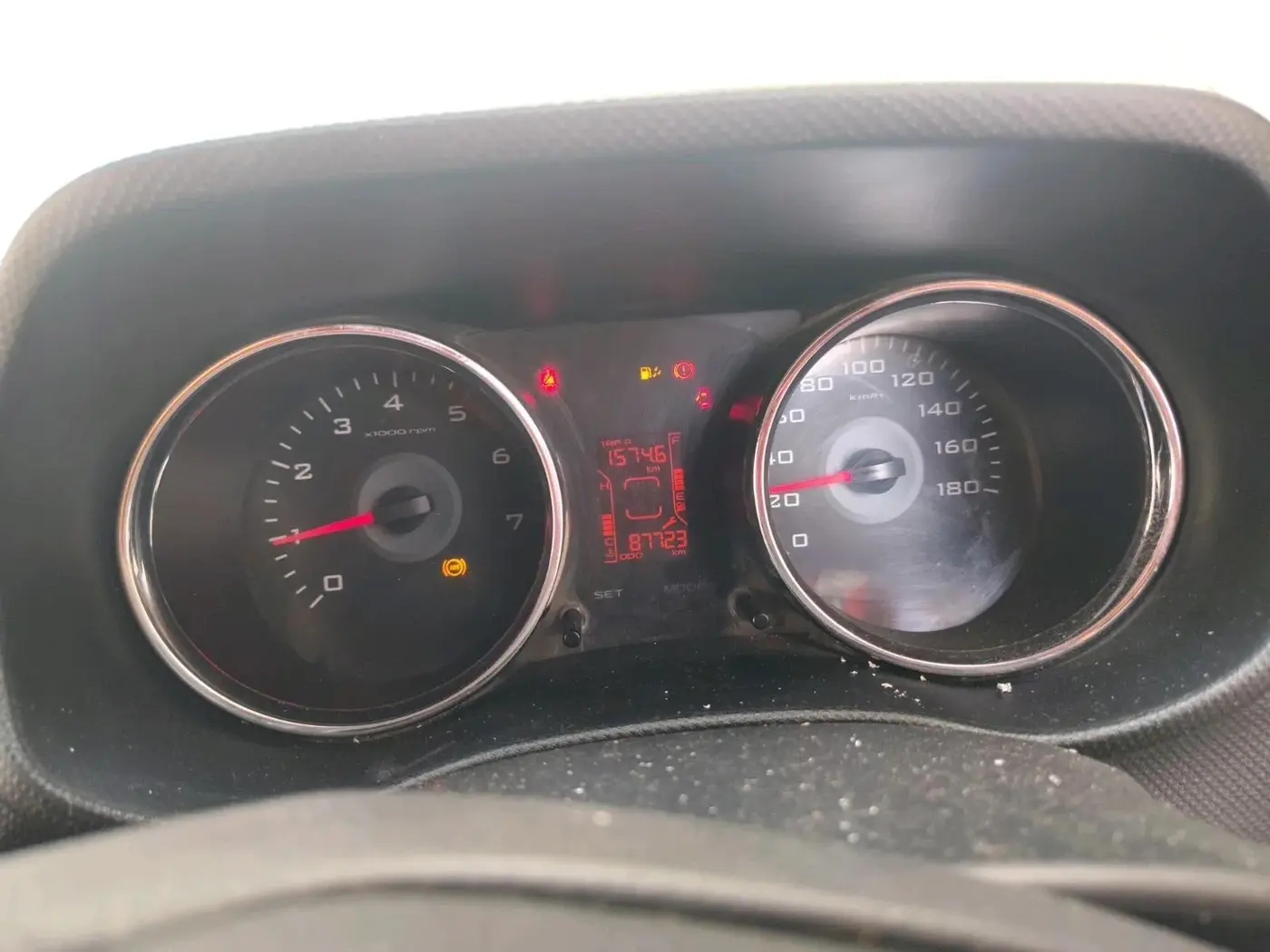 2016 Mahindra TUV300 T8, Diesel, Manual, 87,724 km, interior