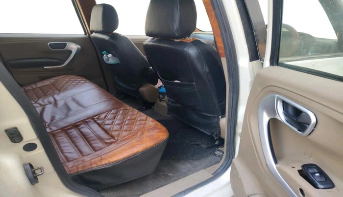 2016 Mahindra TUV300 T8, Diesel, Manual, 87,724 km, interior