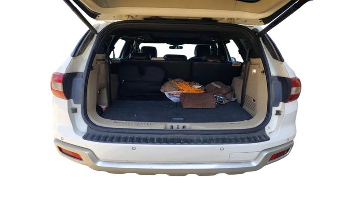 2018 Ford Endeavour TITANIUM 3.2 4X4 AT, Diesel, Automatic, 1,38,300 km, exterior