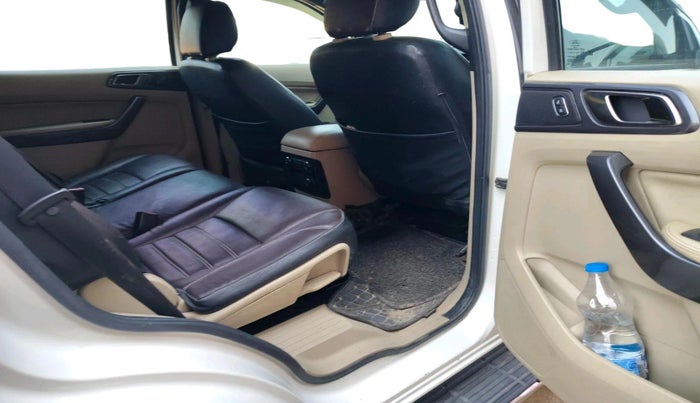 2018 Ford Endeavour TITANIUM 3.2 4X4 AT, Diesel, Automatic, 1,38,300 km, interior