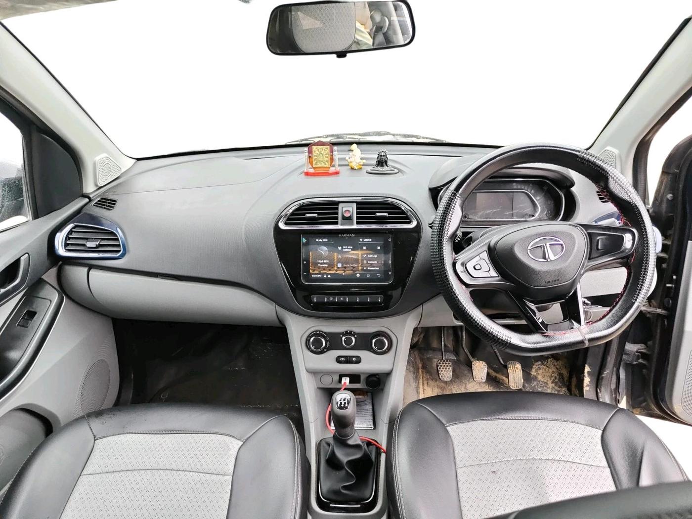2022 Tata Tiago XZ PETROL, Petrol, Manual, 59,811 km, interior