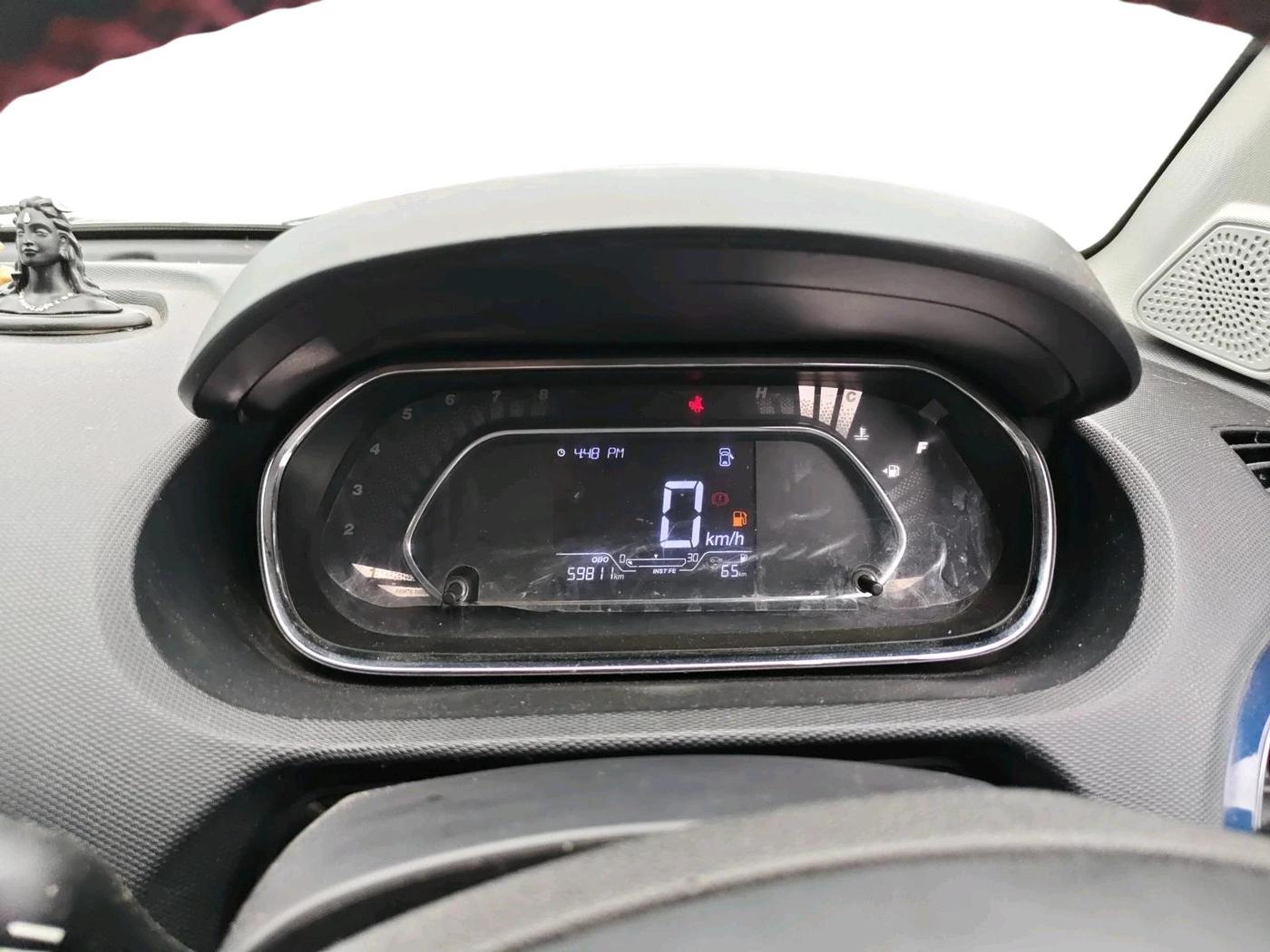 2022 Tata Tiago XZ PETROL, Petrol, Manual, 59,811 km, interior