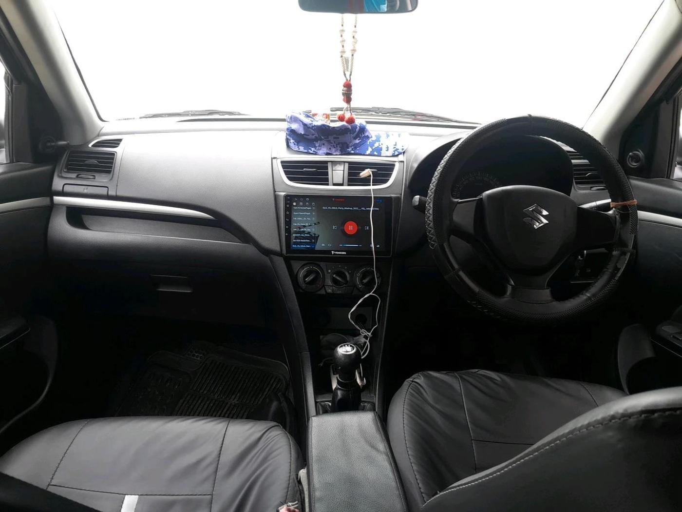 2017 Maruti Swift LDI, Diesel, Manual, 1,38,829 km, interior