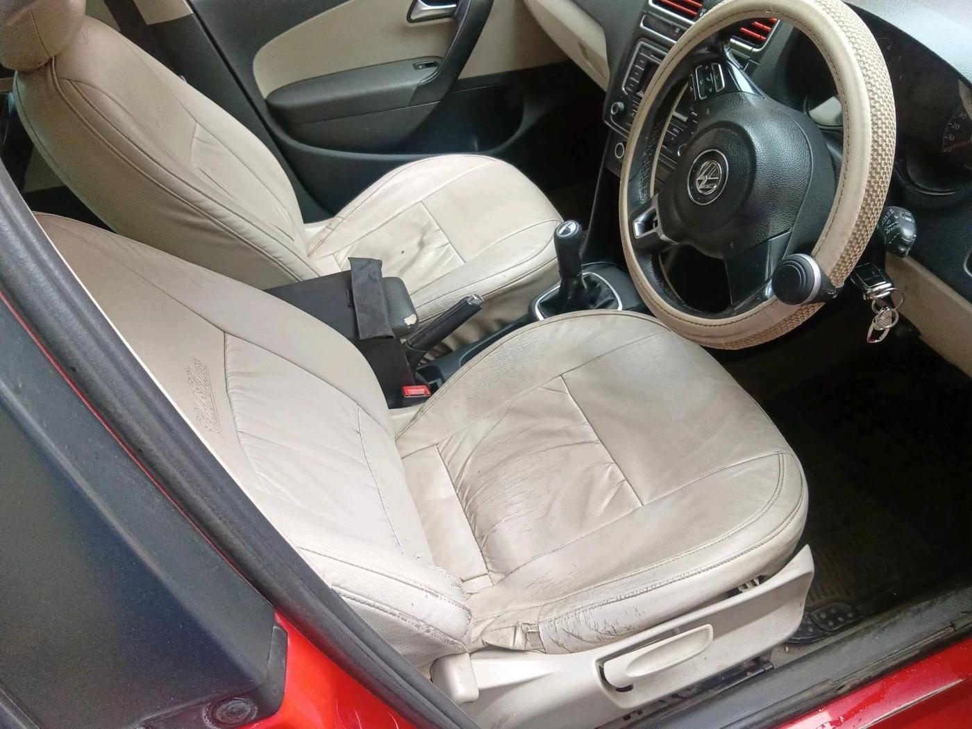 2013 Volkswagen Polo HIGHLINE1.2L, CNG, Manual, 99,817 km, interior