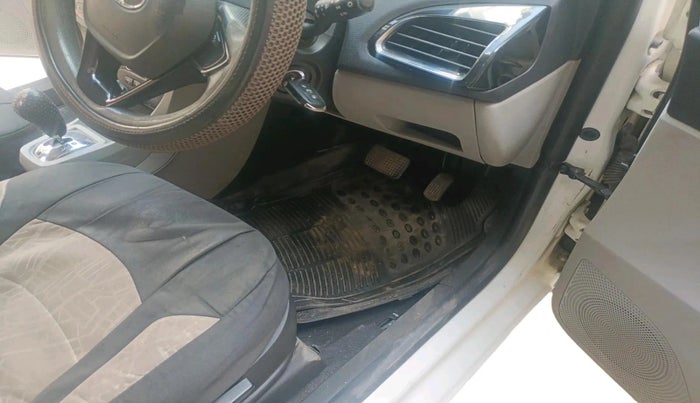 2018 Tata Tiago XZA PETROL, Petrol, Automatic, 1,27,419 km, interior