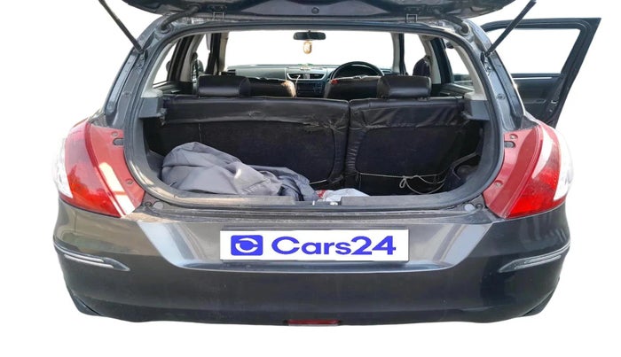 2016 Maruti Swift VXI, Petrol, Manual, 1,06,221 km, exterior