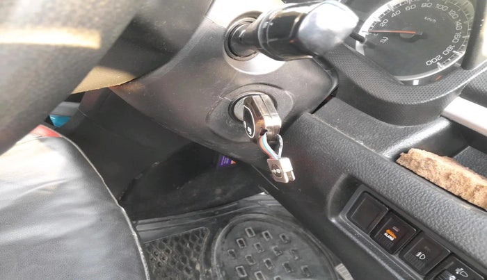 2016 Maruti Swift VXI, Petrol, Manual, 1,06,221 km, interior