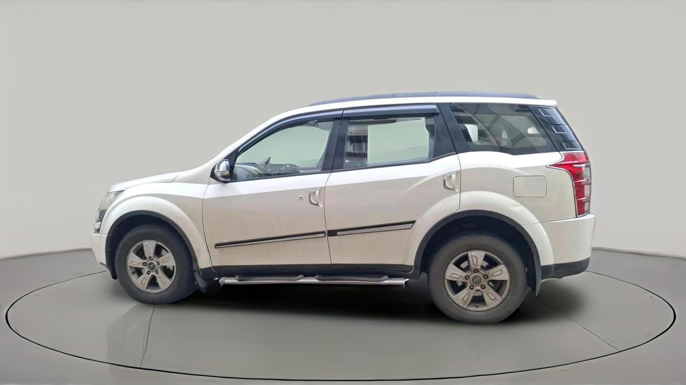 2013 Mahindra XUV500 W8, Diesel, Manual, 1,95,142 km, exterior
