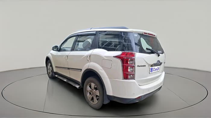 2013 Mahindra XUV500 W8, Diesel, Manual, 1,95,142 km, exterior