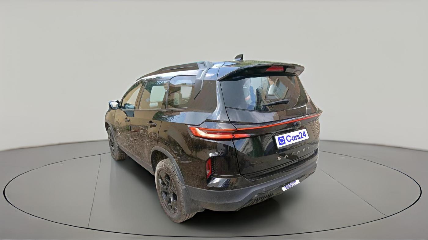2024 Tata Safari ADVENTURE PLUS DARK EDITION AT, Diesel, Automatic, 8,917 km, exterior