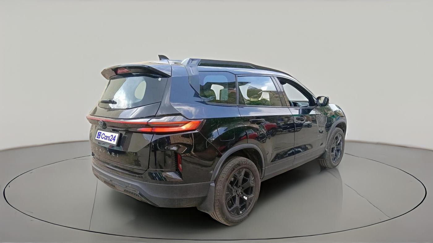 2024 Tata Safari ADVENTURE PLUS DARK EDITION AT, Diesel, Automatic, 8,917 km, exterior