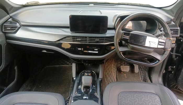 2024 Tata Safari ADVENTURE PLUS DARK EDITION AT, Diesel, Automatic, 8,917 km, interior