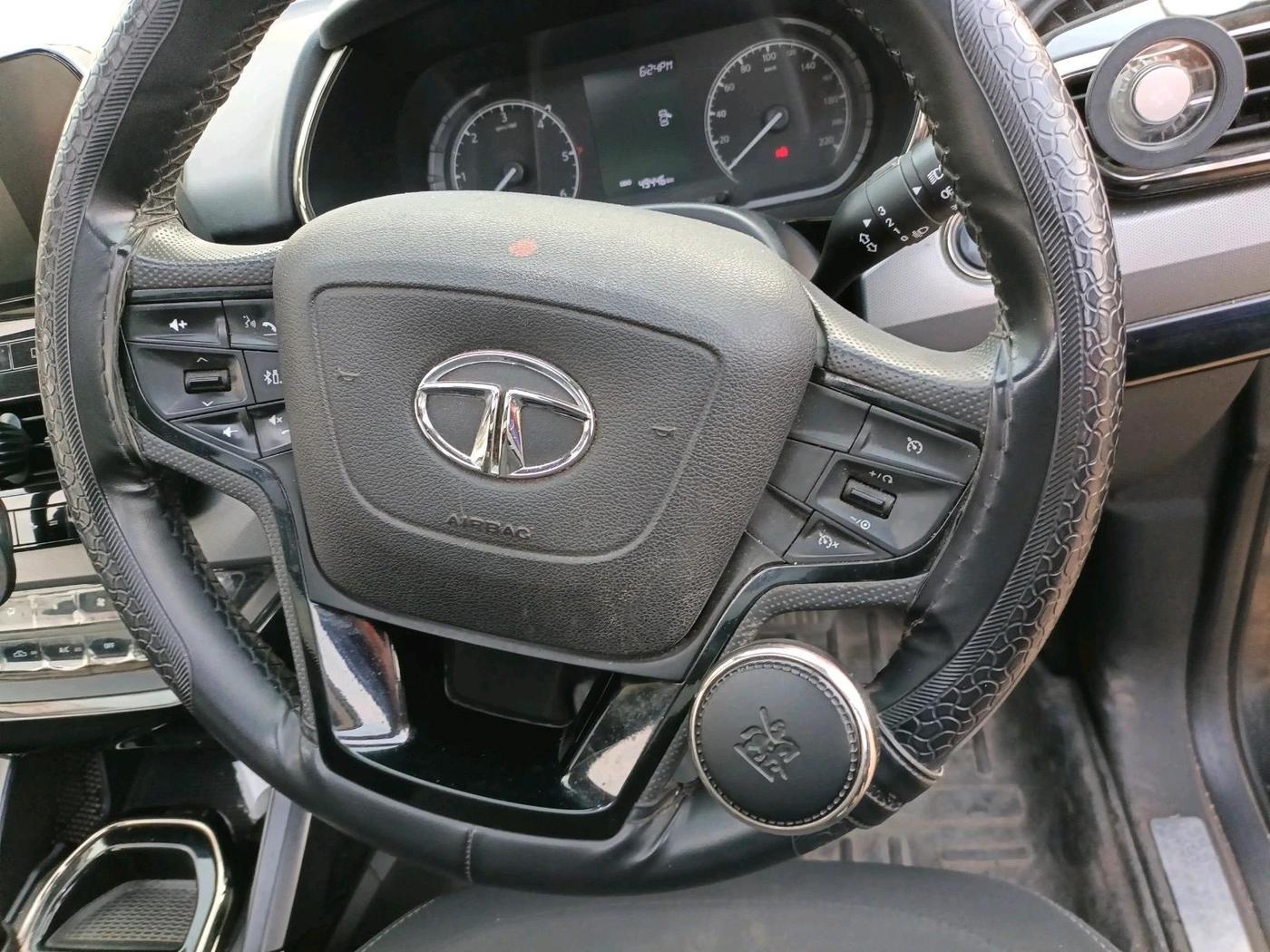 2022 Tata Harrier XTA 2.0L KRYOTEC PLUS, Diesel, Automatic, 49,446 km, interior