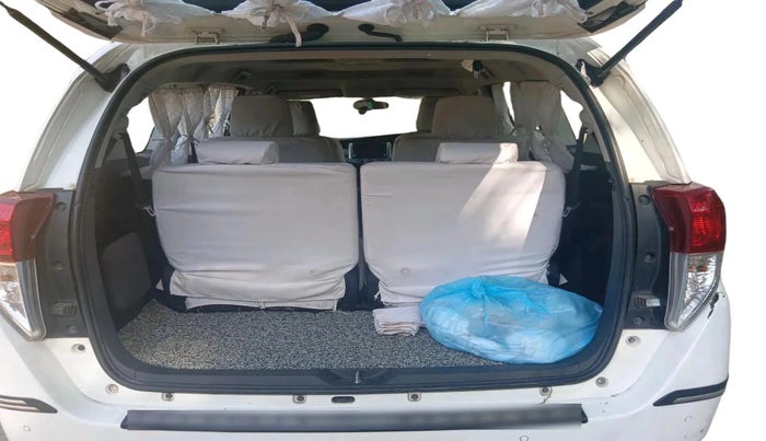 2023 Toyota Innova Crysta 2.4 GX 7STR, Diesel, Manual, 56,871 km, exterior