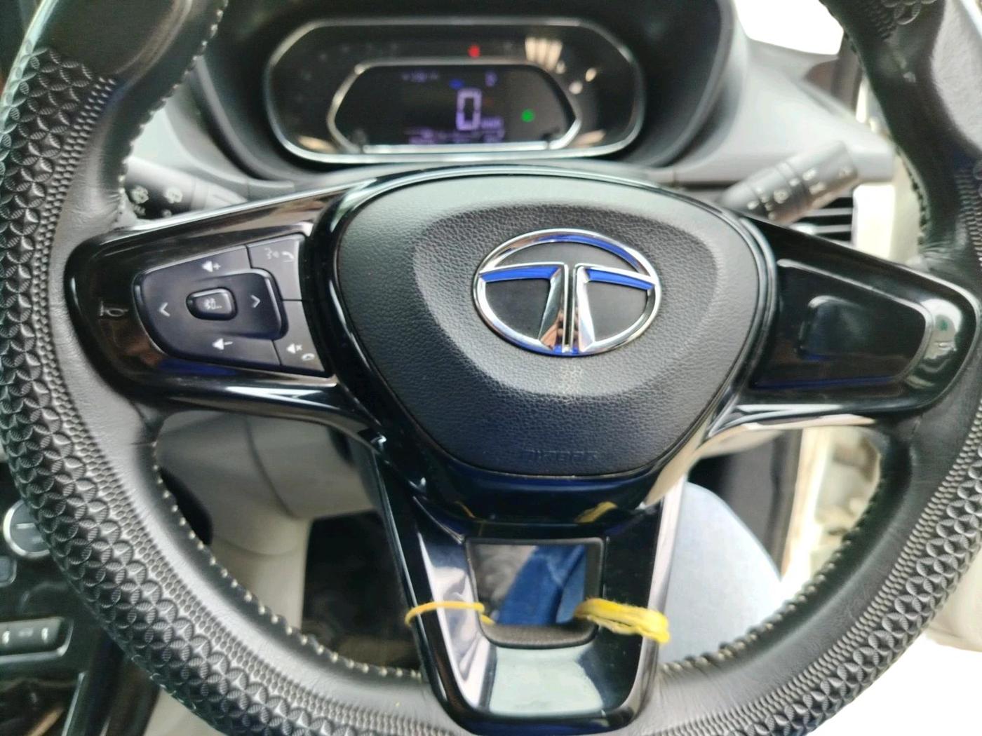 2023 Tata NEXON XZ PLUS PETROL, Petrol, Manual, 84,236 km, interior