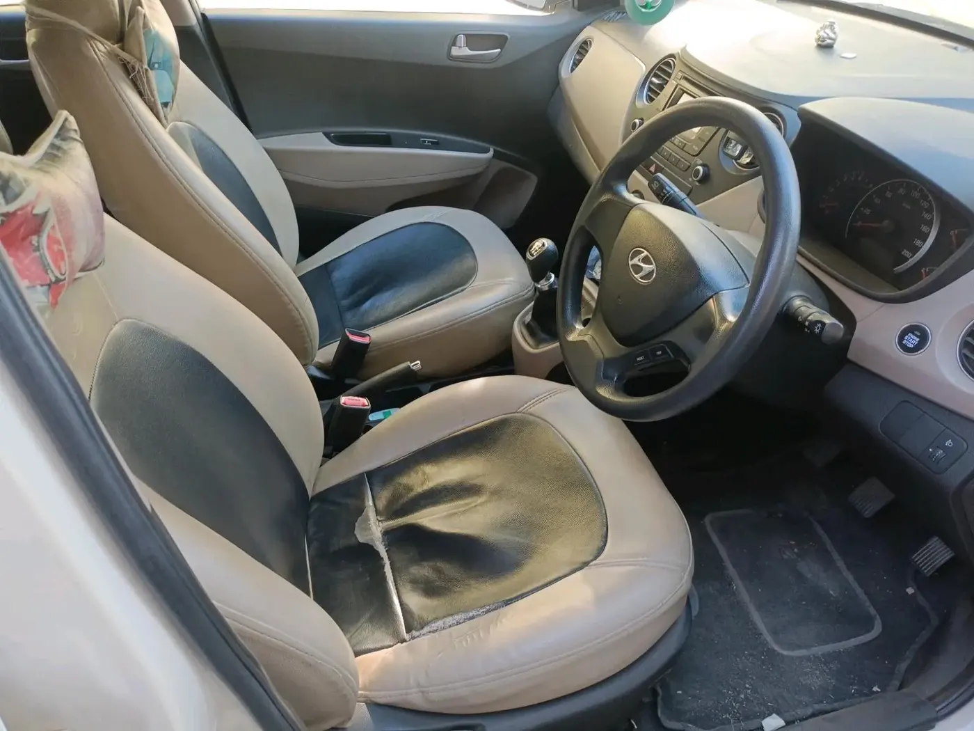 2013 Hyundai Grand i10 SPORTZ 1.2 KAPPA VTVT, Petrol, Manual, 35,536 km, interior